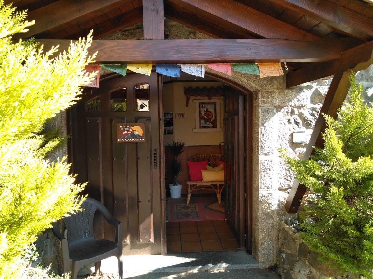 Refugio La Ardilla Real Hostel Posada De Valdeon Buitenkant foto